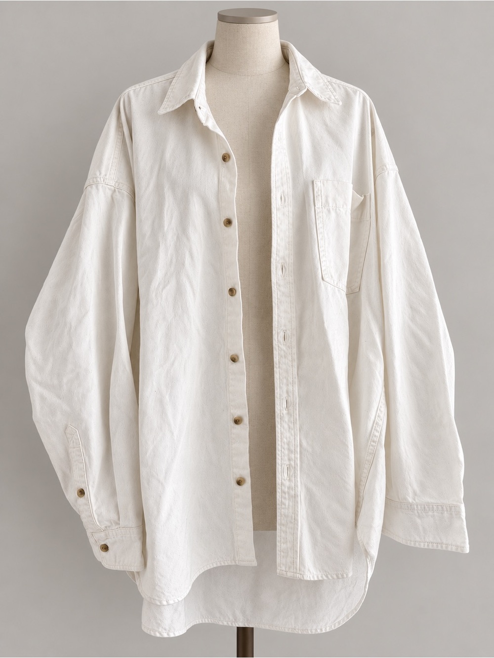 Women’s Aritzia Denim Forum ’80s Comfy Denim Shirt — Ivory, Size L
